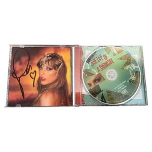 New Taylor Swift The Life of a Showgirl CD SIGNED Photo 1 In Hand Read